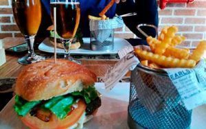 84-BURGER-RESTAURANTE-PORTADA